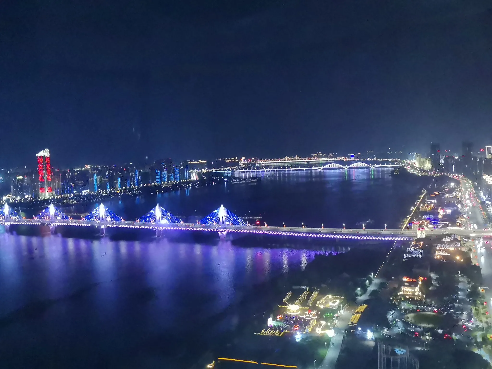 资讯新站做成功完整执行路线（0‑6个月，一步一步照做）